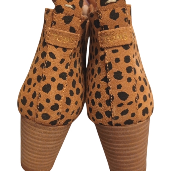 Toms Women's Kelsey Suede Cheetah Wedge Booties - Picture 4 of 7